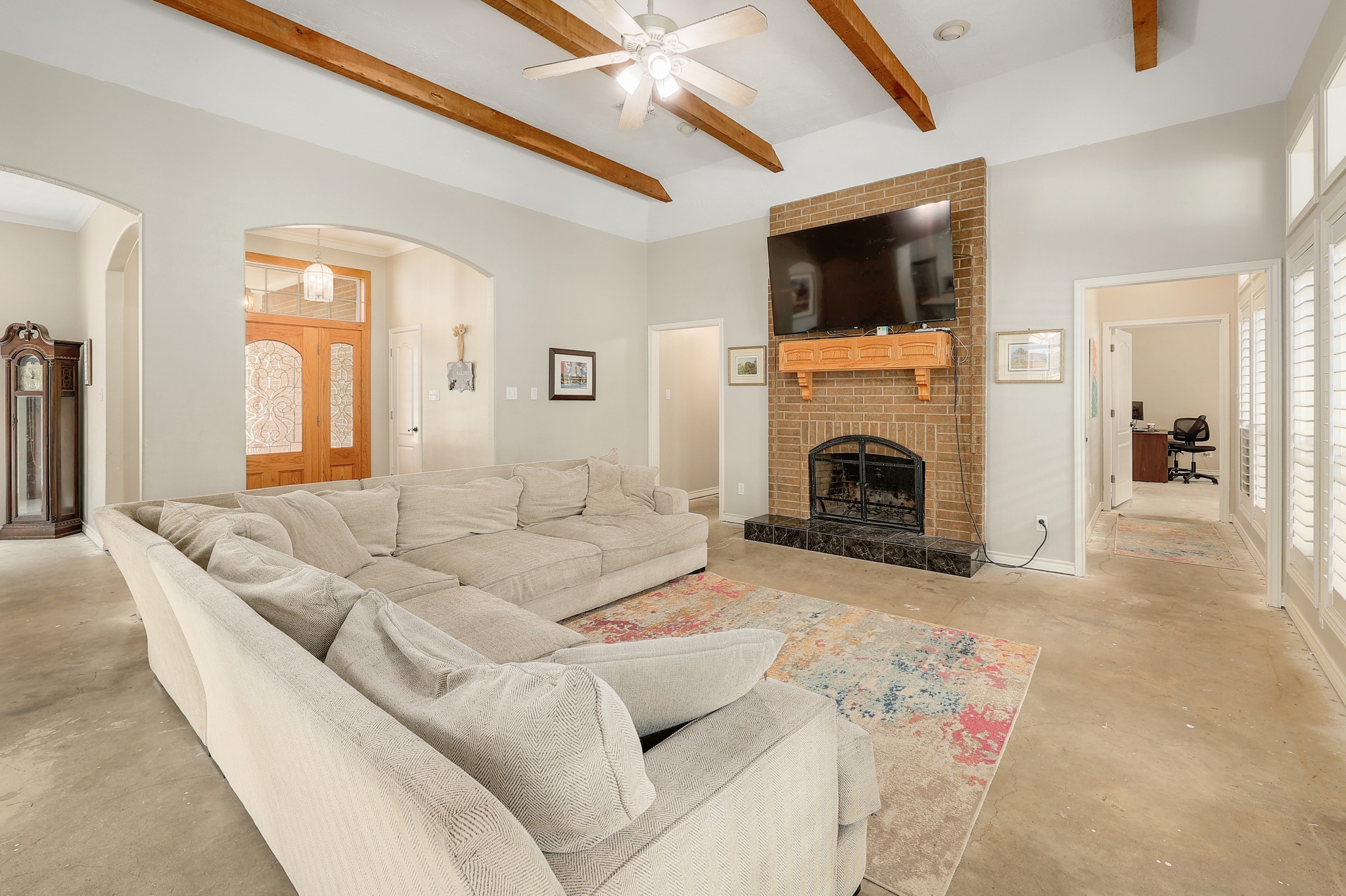 286 Arbors Circle Elgin, TX 78621 - Photo 4 of 40