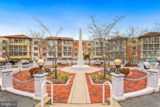 $365,000 | 14801 Pennfield Circle, Unit 302, Silver Spring, MD 20906