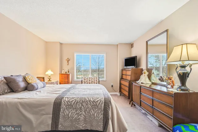 $365,000 | 14801 Pennfield Circle, Unit 302, Silver Spring, MD 20906