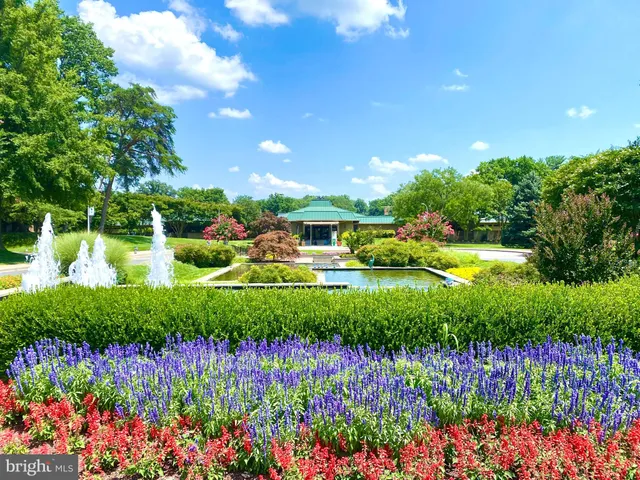 $365,000 | 14801 Pennfield Circle, Unit 302, Silver Spring, MD 20906