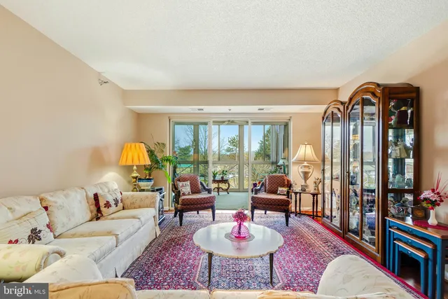 $365,000 | 14801 Pennfield Circle, Unit 302, Silver Spring, MD 20906