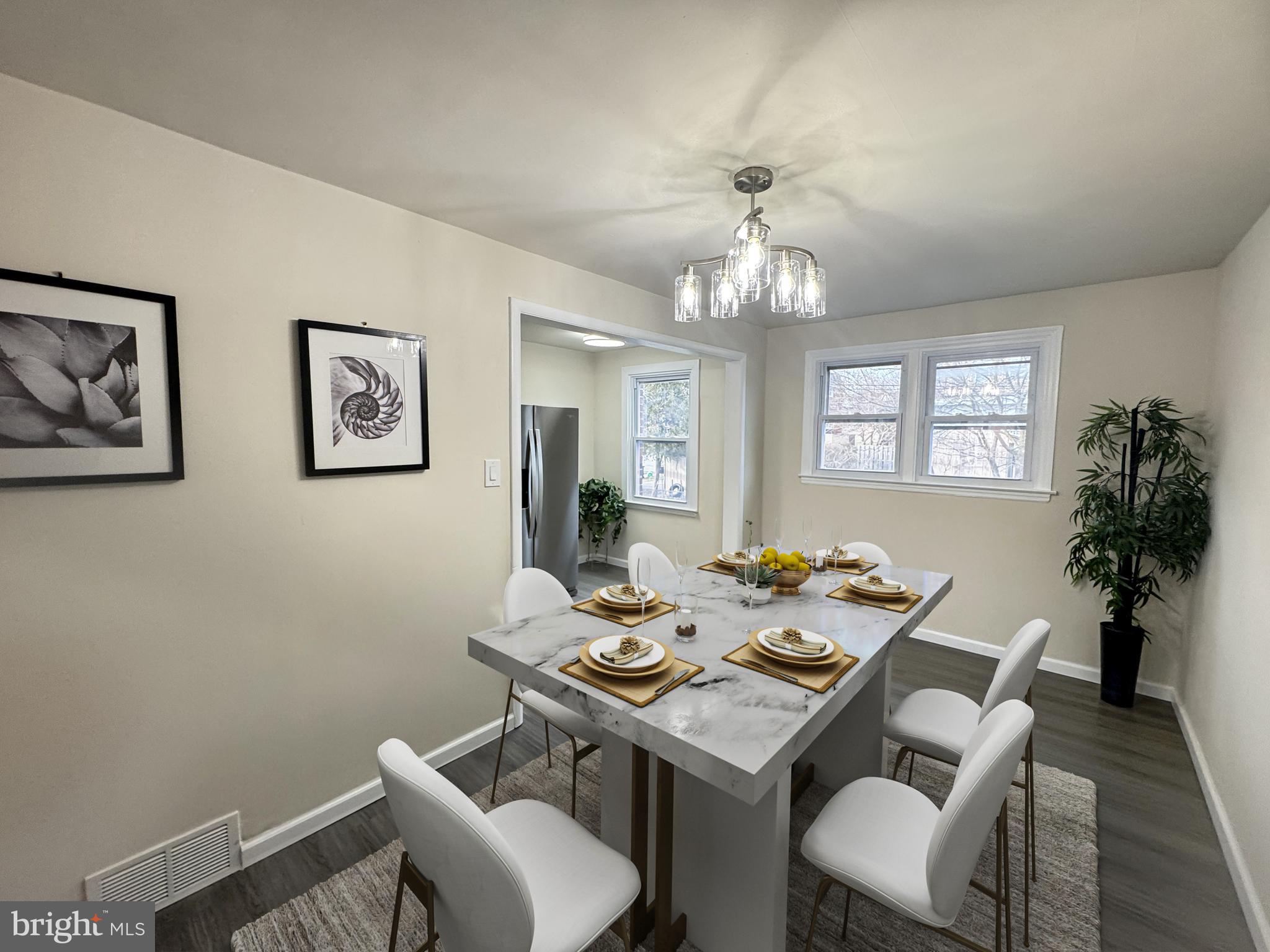 2098 Kent Road Folcroft, PA 19032 - Photo 11 of 21 dining room