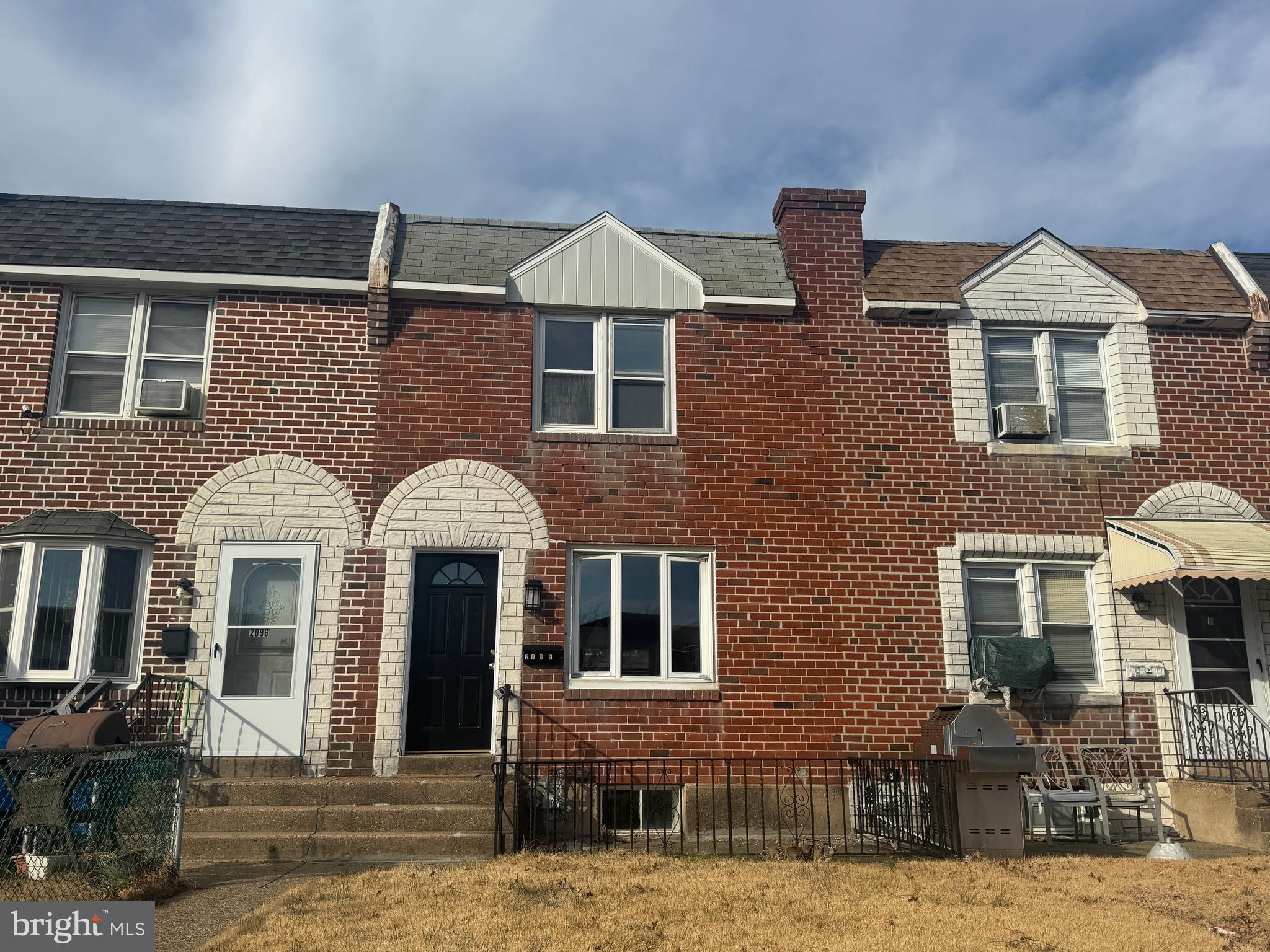 2098 Kent Road Folcroft, PA 19032 - Photo 2 of 21
