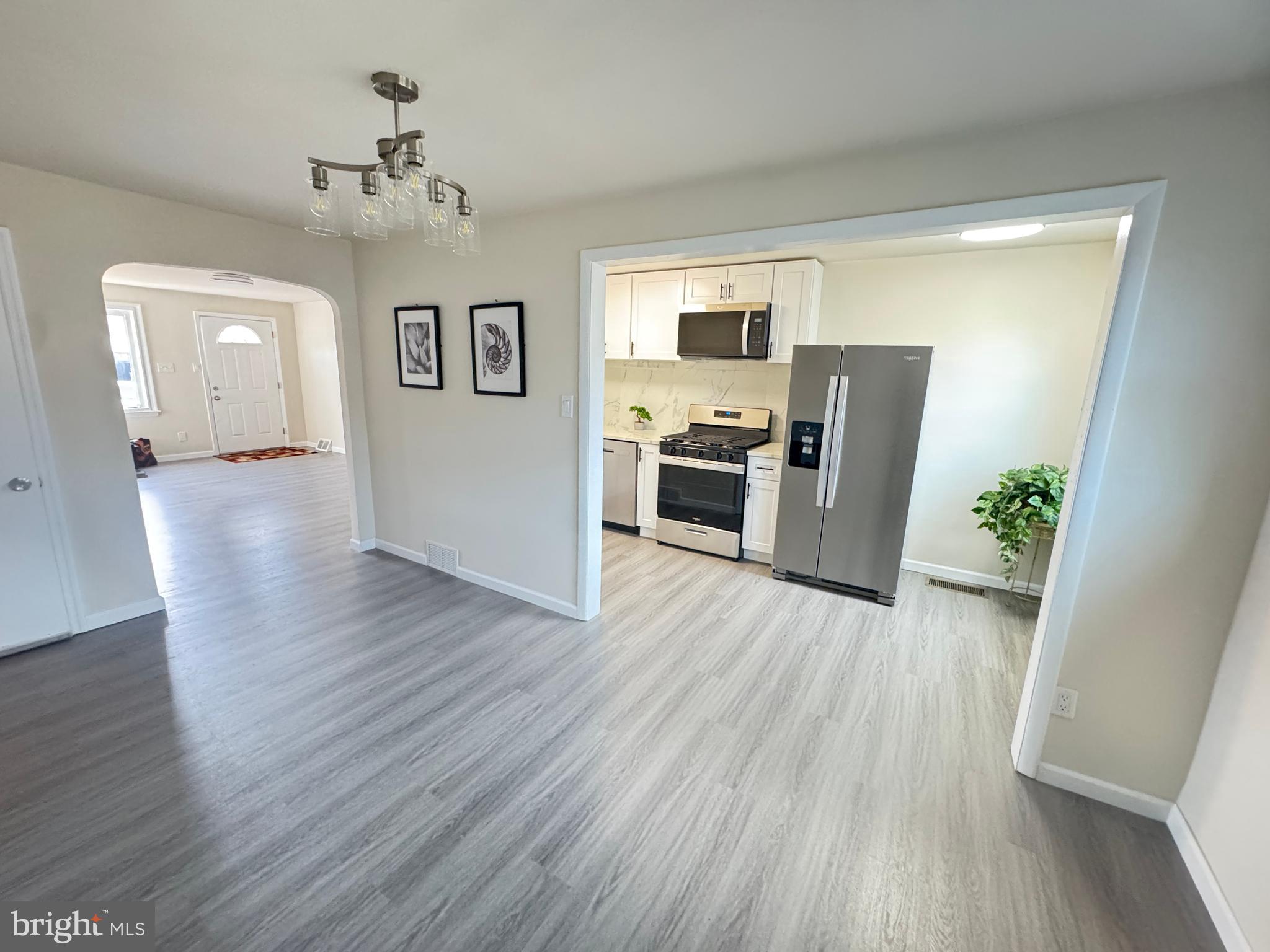 2098 Kent Road Folcroft, PA 19032 - Photo 9 of 21 dining room
