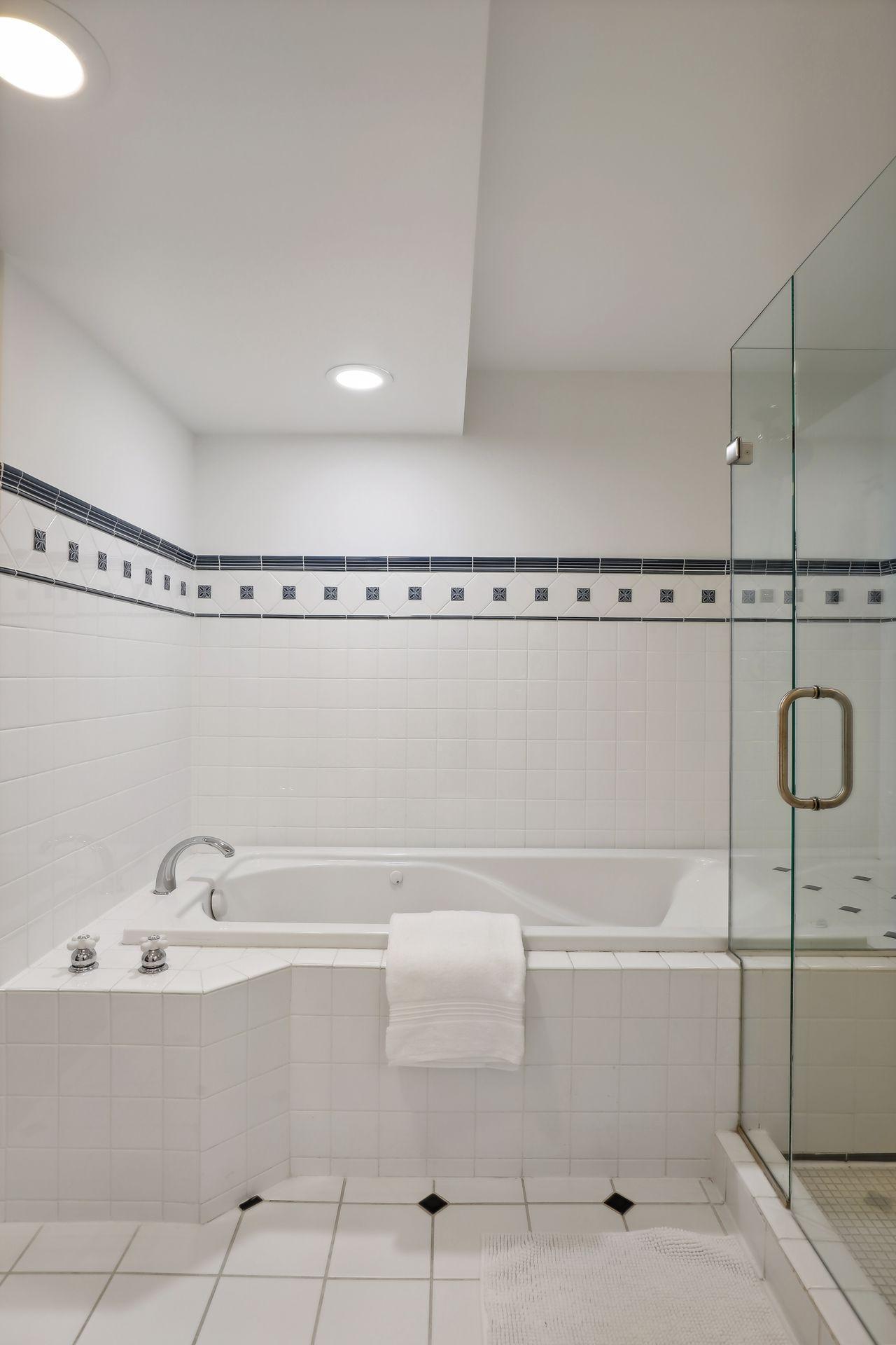 4200 Philbrook Lane Edina, MN 55424 - Photo 19 of 52