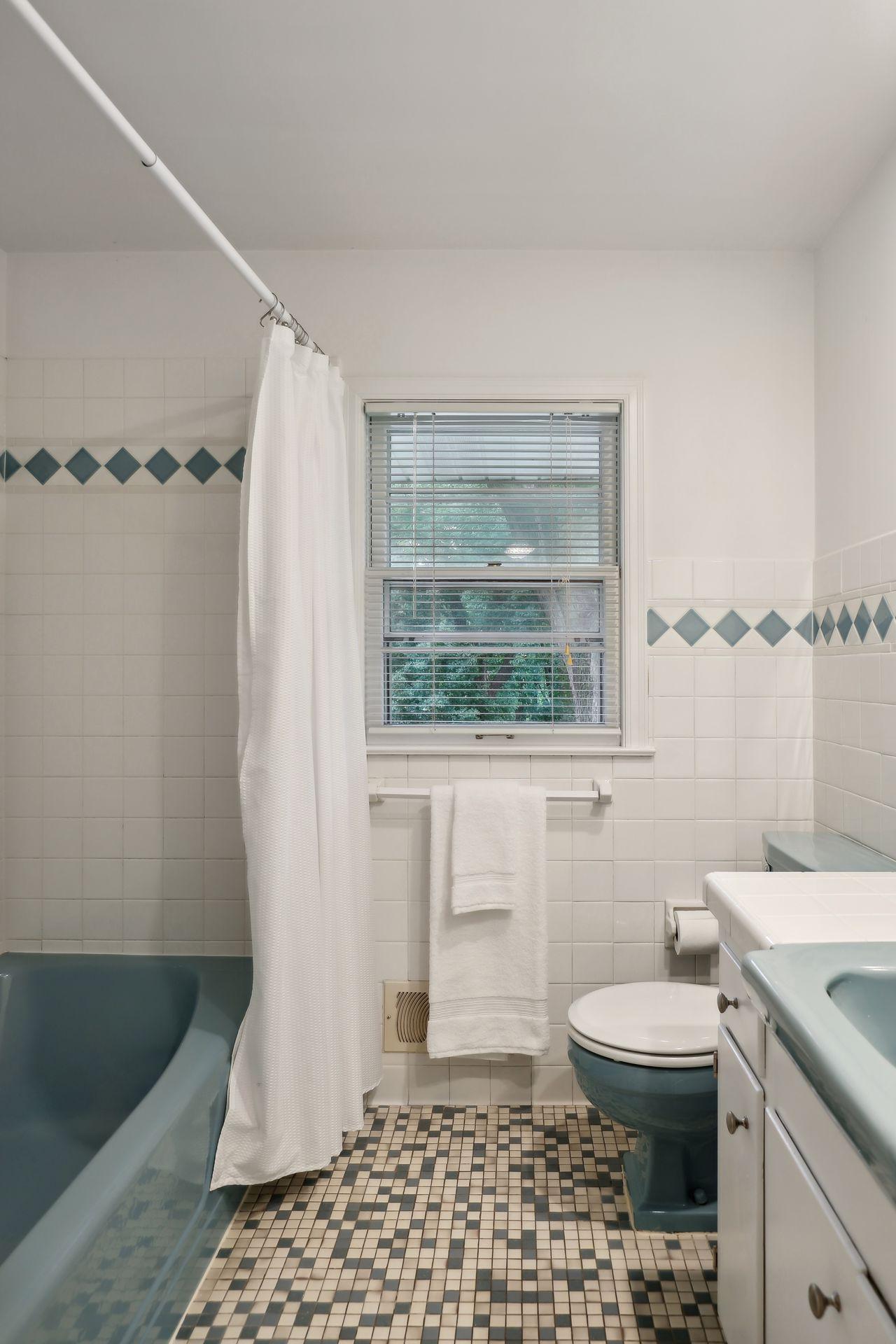 4200 Philbrook Lane Edina, MN 55424 - Photo 22 of 52