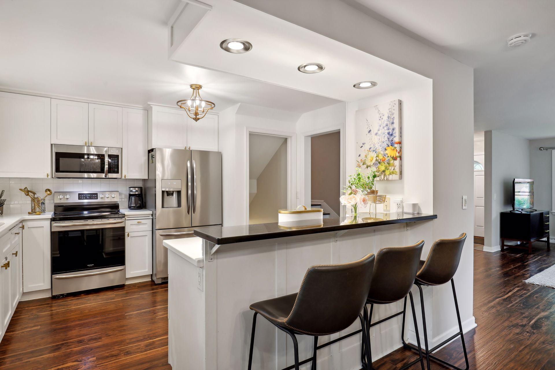 4200 Philbrook Lane Edina, MN 55424 - Photo 7 of 52