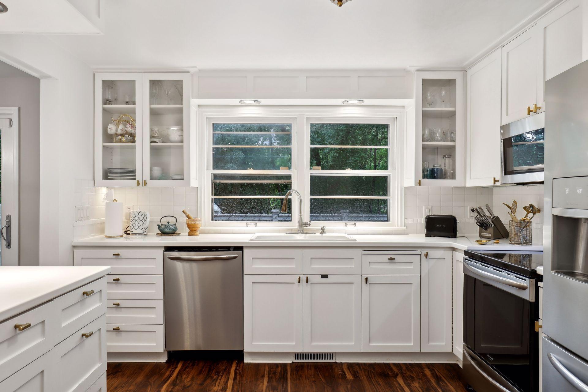 4200 Philbrook Lane Edina, MN 55424 - Photo 8 of 52