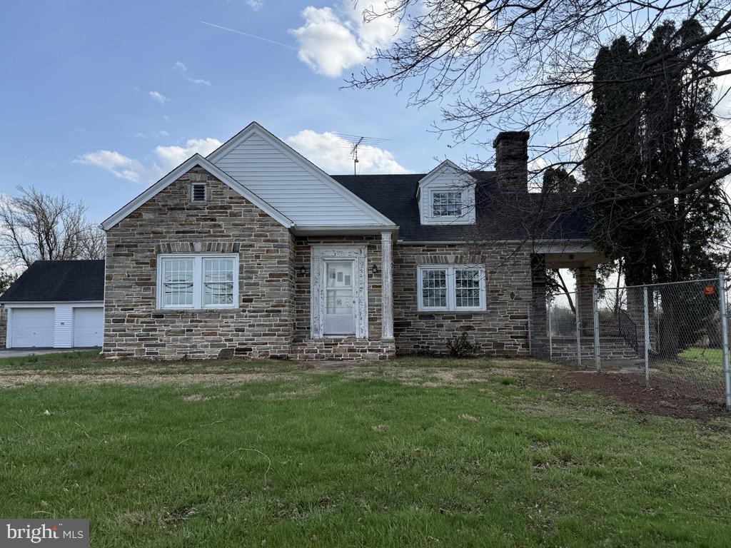 6245 Middleburg Road Keymar, MD 21757 - Photo 5 of 77 a front view of a house with a yard