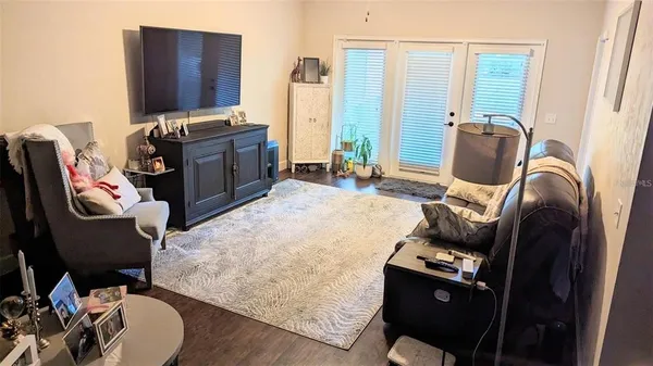 $1,900 | 12628 Northwest 11th Place, Newberry, FL 32669