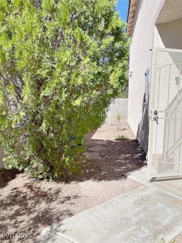 $1,999 | 7640 Sierra Paseo Lane, Las Vegas, NV 89128