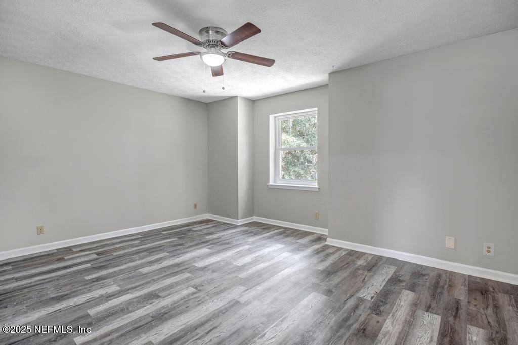 4448 Charter Point Boulevard Jacksonville, FL 32277 - Photo 39 of 47 a view of an empty room with a window