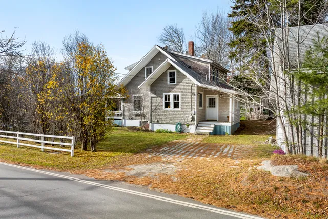 $595,000 | 461 Hendricks Hill Road, Southport, ME 04576
