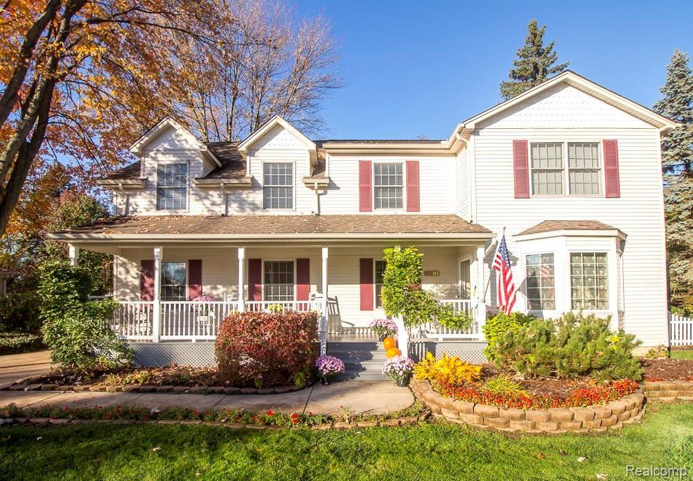 9491 Stark Road Livonia, MI 48150 - Photo 2 of 54 9491 Stark Road-Exterior-Livonia-Michigan-JD Scott-Photography-3.jpg