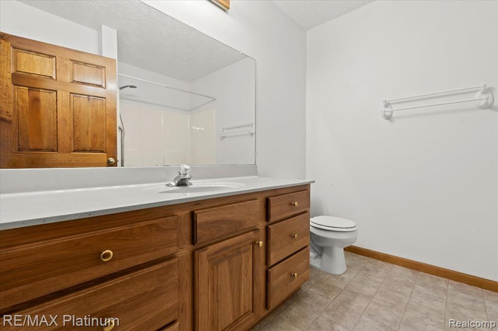 6893 Sanford Road Howell, MI 48855 - Photo 20 of 44