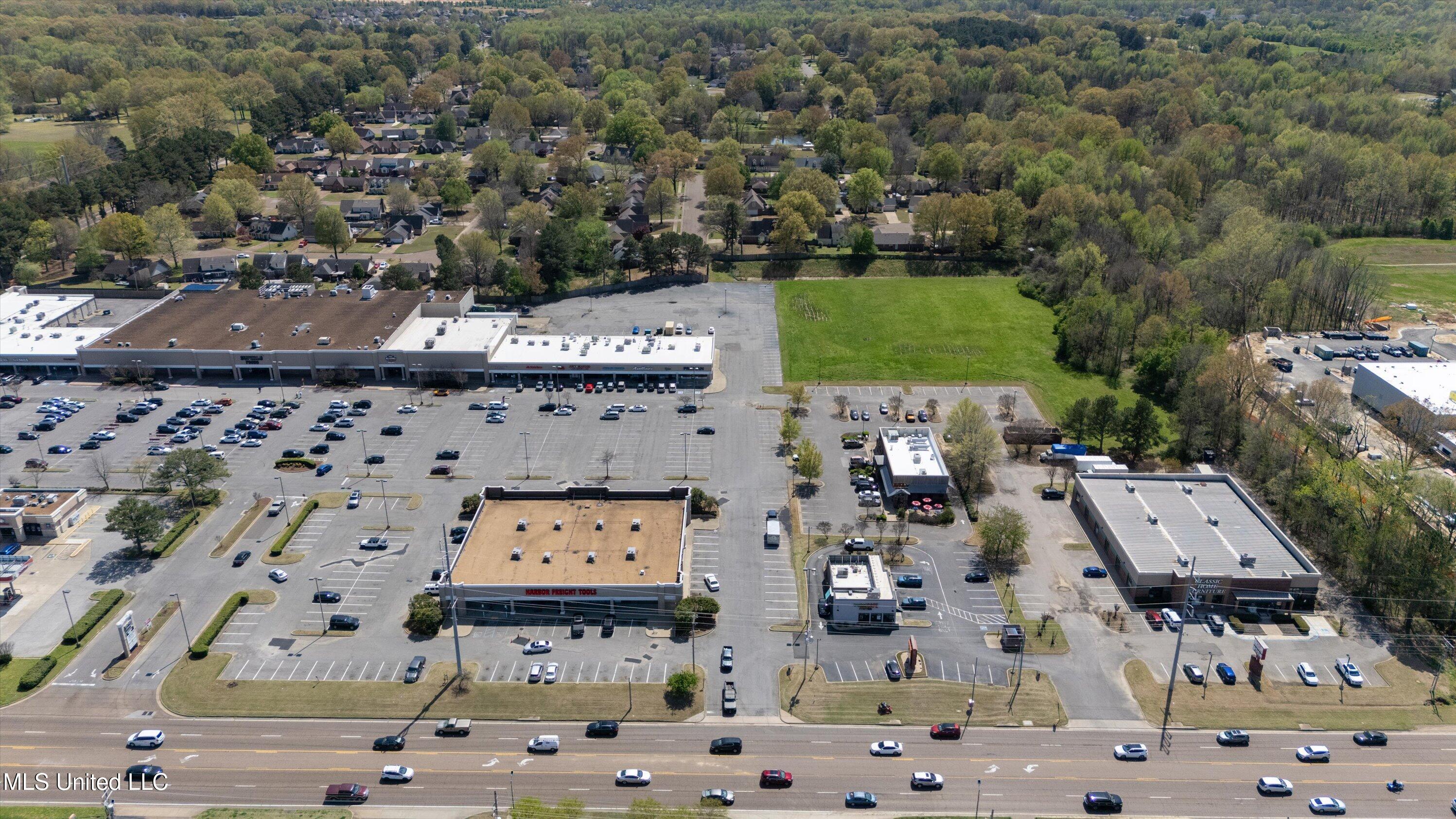 38 Goodman Road East Southaven, MS 38671 - Photo 9 of 15 Aerial - Center - Southaven Commons