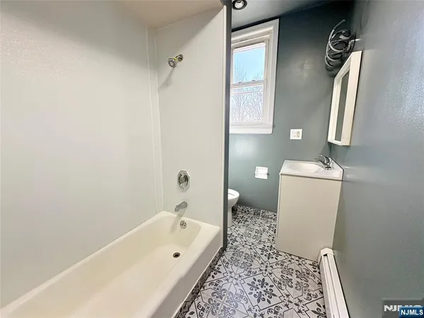 $2,300 | 28-30 Davis Avenue, Kearny, NJ 07032