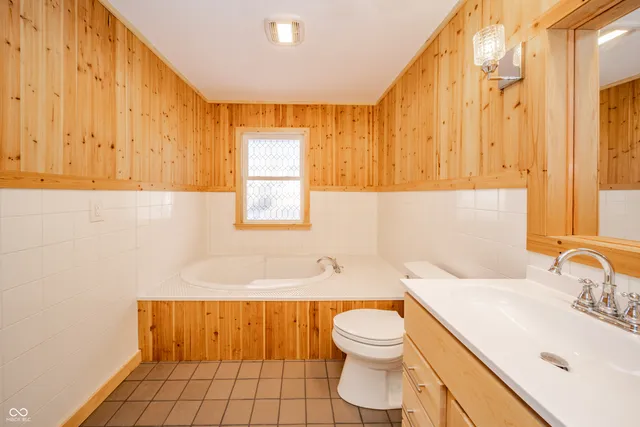 $169,900 | 1708 Falls Court, Anderson, IN 46012