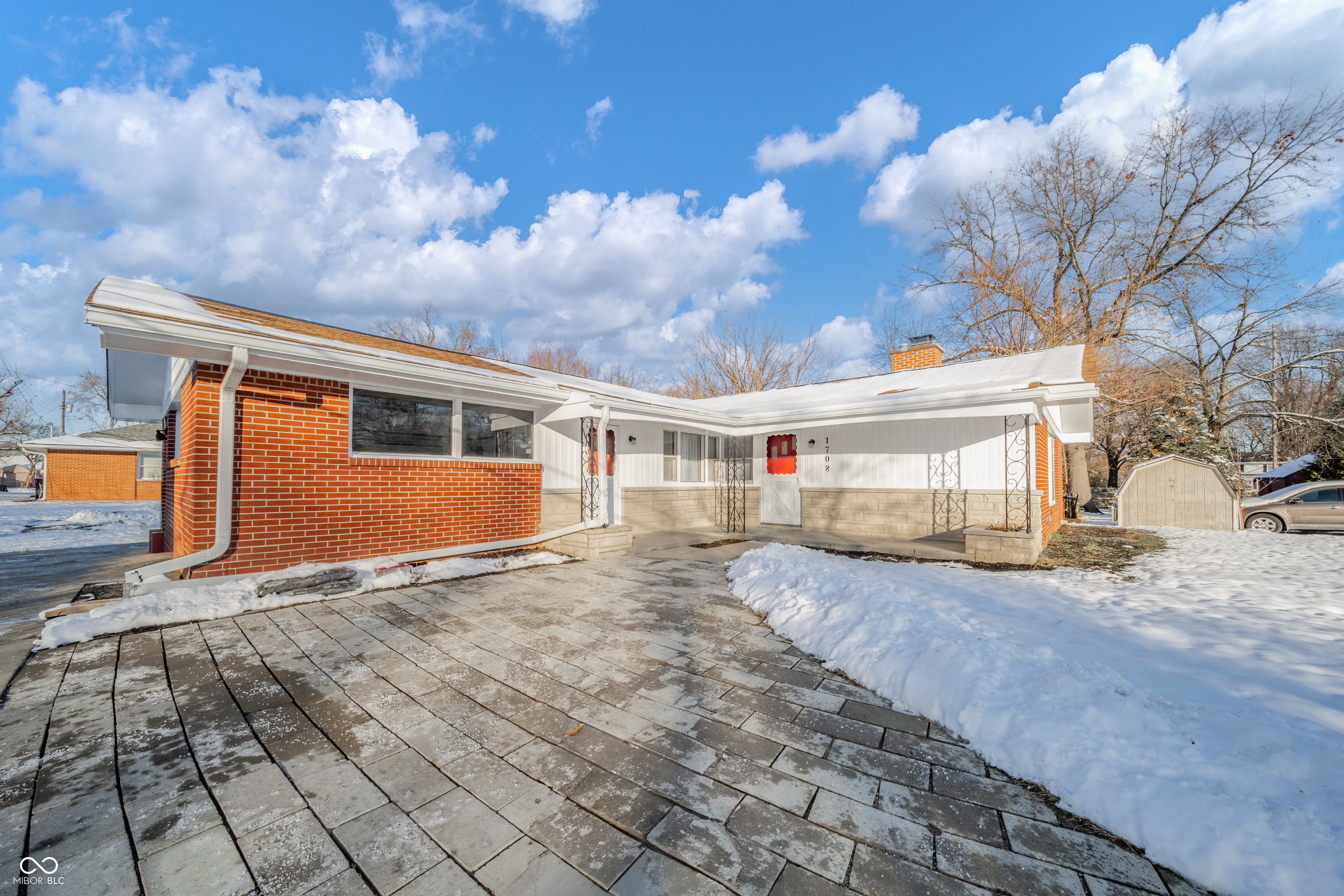 1708 Falls Court Anderson, IN 46012 - Photo 3 of 25