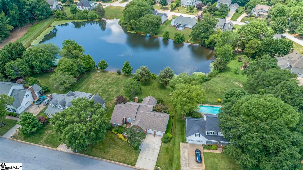701 Spring Lake Loop Simpsonville, SC 29681 - Photo 2 of 36 Gallery Image 2