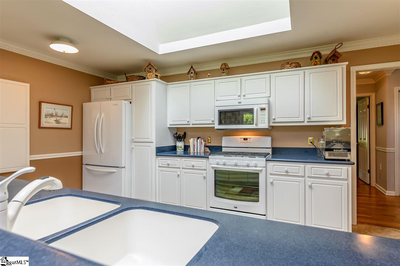 701 Spring Lake Loop Simpsonville, SC 29681 - Photo 13 of 36 Gallery Image 13