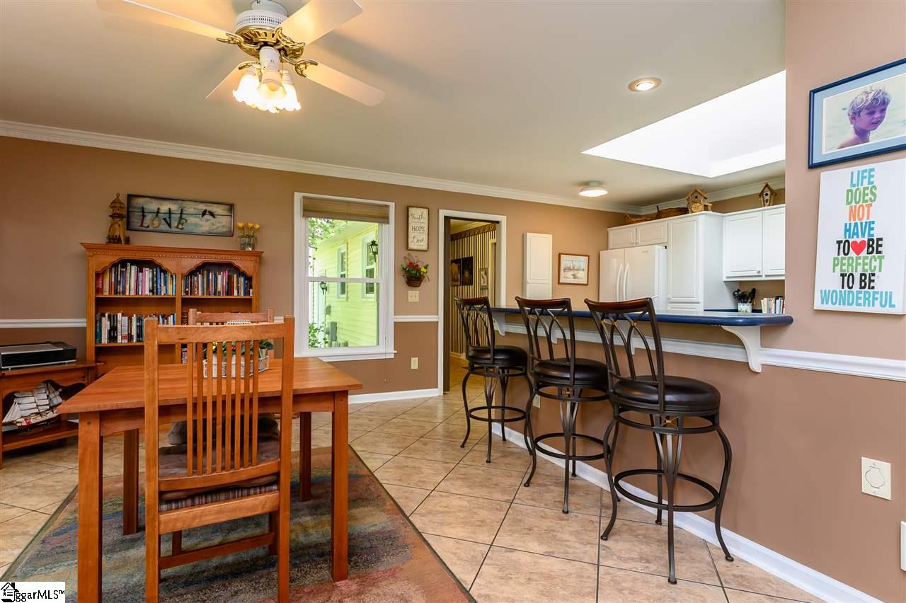 701 Spring Lake Loop Simpsonville, SC 29681 - Photo 15 of 36 Gallery Image 15