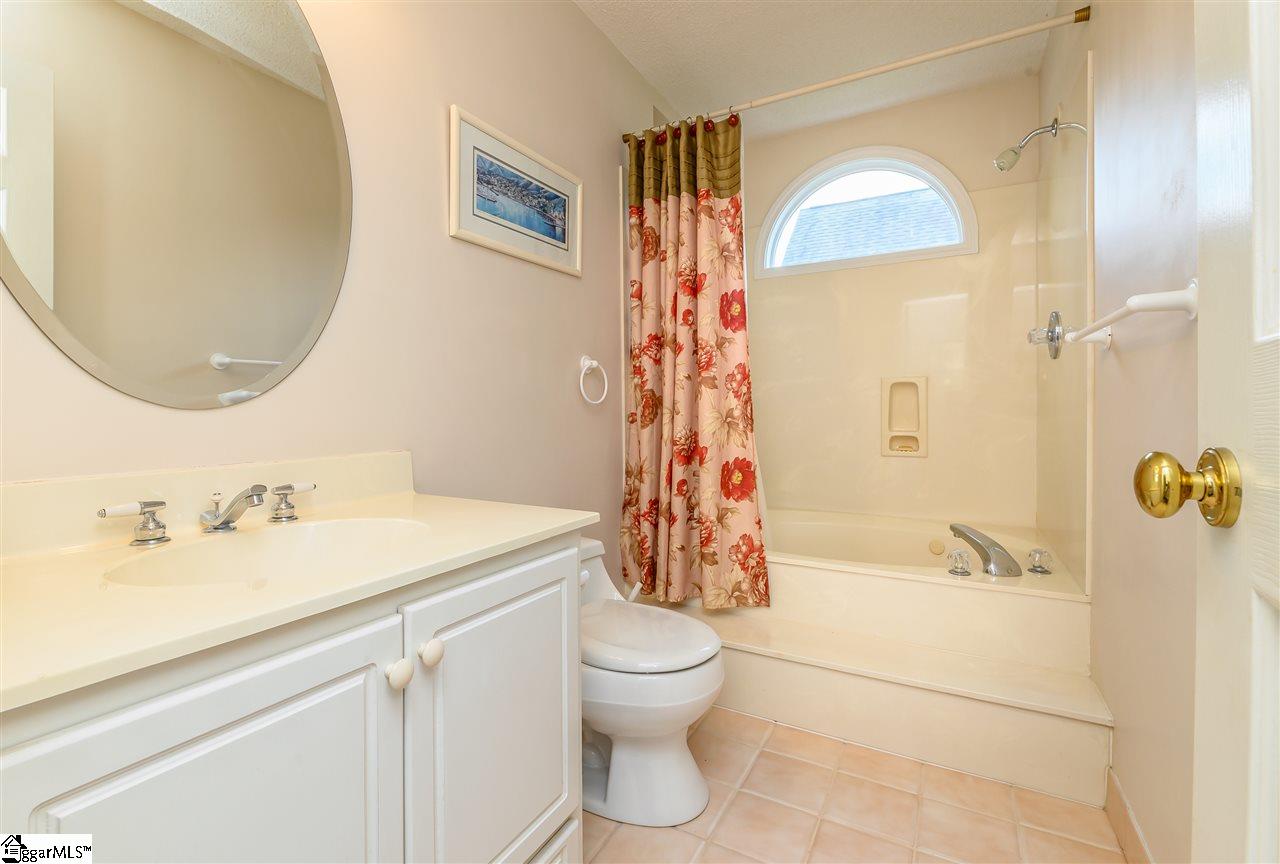 701 Spring Lake Loop Simpsonville, SC 29681 - Photo 25 of 36 Gallery Image 25