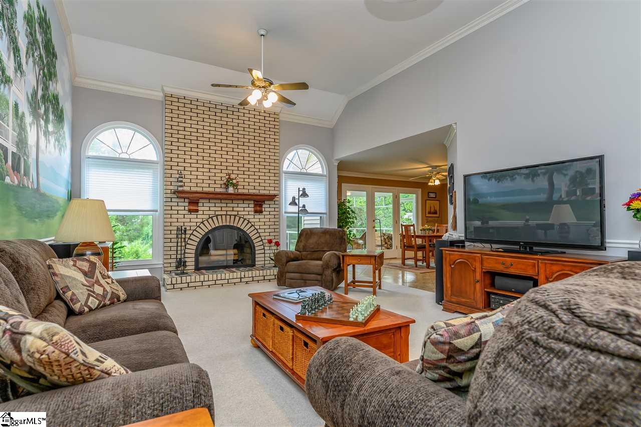 701 Spring Lake Loop Simpsonville, SC 29681 - Photo 7 of 36 Gallery Image 7