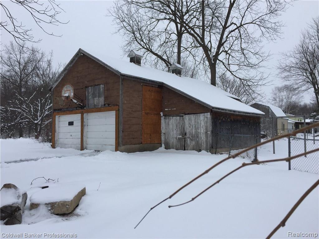 2240 Gray Road Lapeer, MI 48446 - Photo 30 of 50