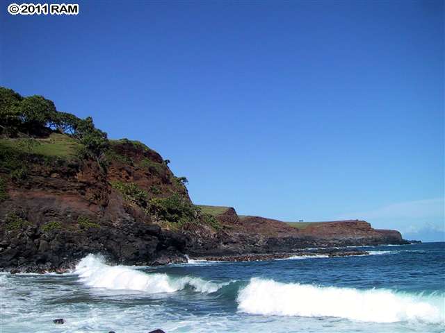 0 Hoolawa Road, Unit 3 Haiku, HI 96708 - Photo 11 of 13 a view of swimming pool of a house