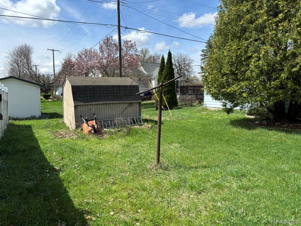 4490 Peppermill Road Attica, MI 48412 - Photo 2 of 18