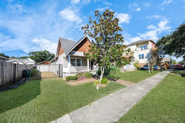 $3,700 | 509 Vincent Street, Houston, TX 77009