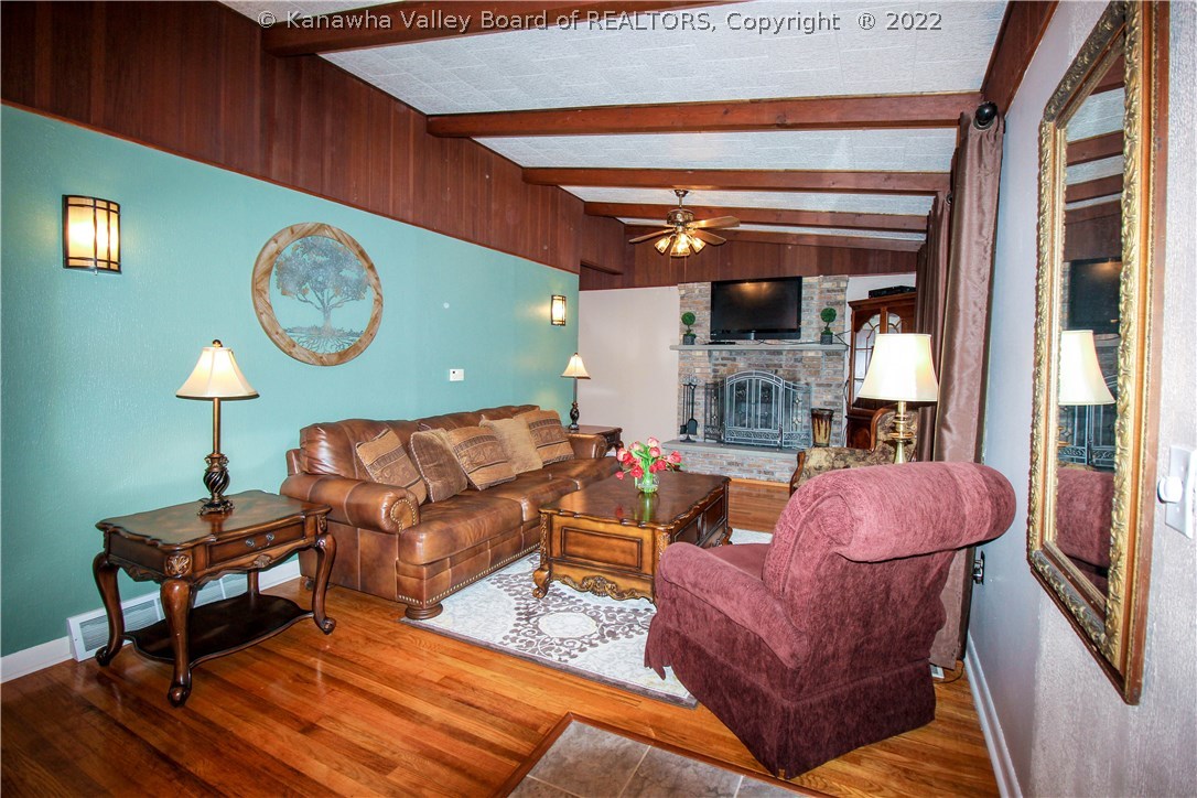 1132 Emerald Road Charleston, WV 25314 - Photo 4 of 25 Gallery Image 4