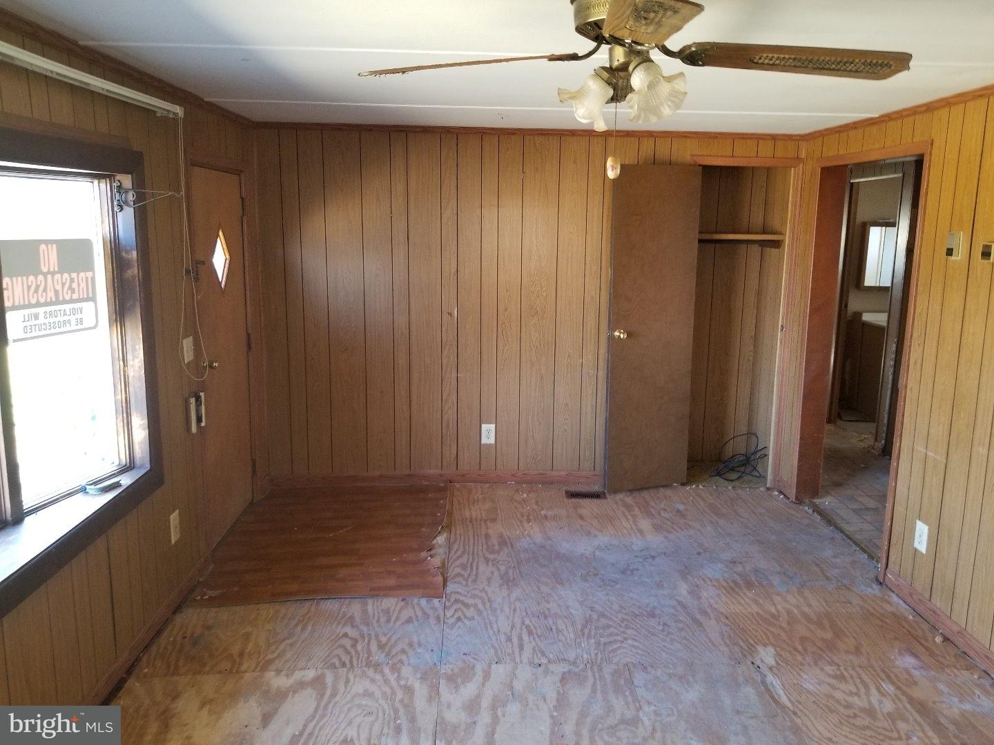 8100 Calhoun Road Milford, DE 19963 - Photo 13 of 23 Living Room