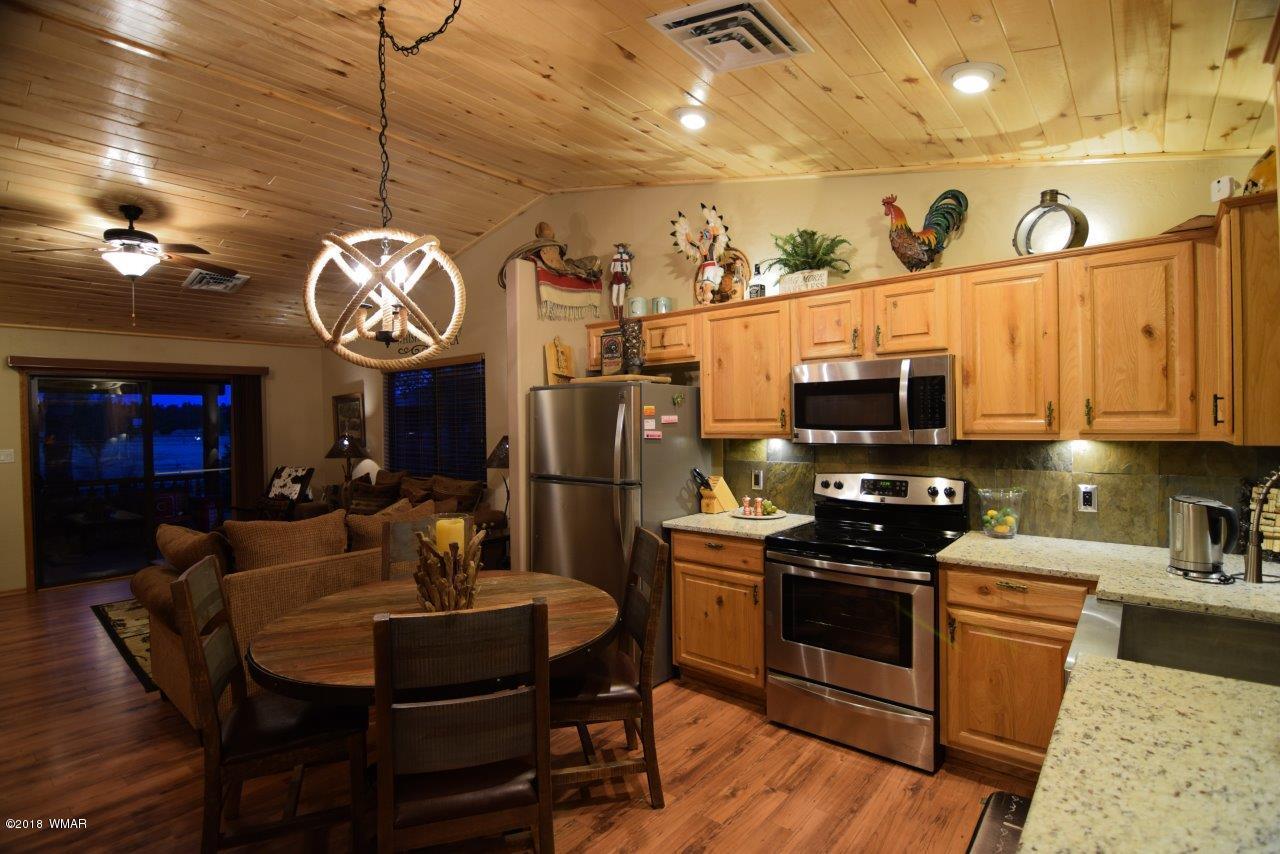 2326 Buffalo Loop Overgaard, AZ 85933 - Photo 4 of 25 Gallery Image 4