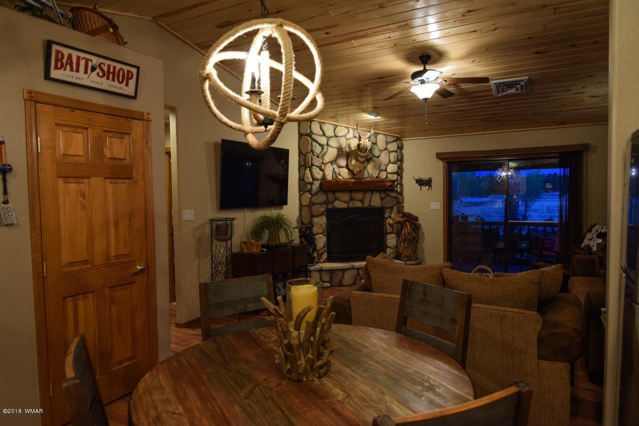 2326 Buffalo Loop Overgaard, AZ 85933 - Photo 9 of 25 Gallery Image 9