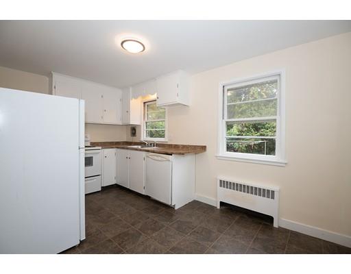 16 Dixfield Road Worcester, MA 01606 - Photo 11 of 39 Gallery Image 11
