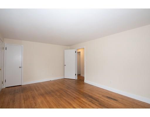 16 Dixfield Road Worcester, MA 01606 - Photo 19 of 39 Gallery Image 19