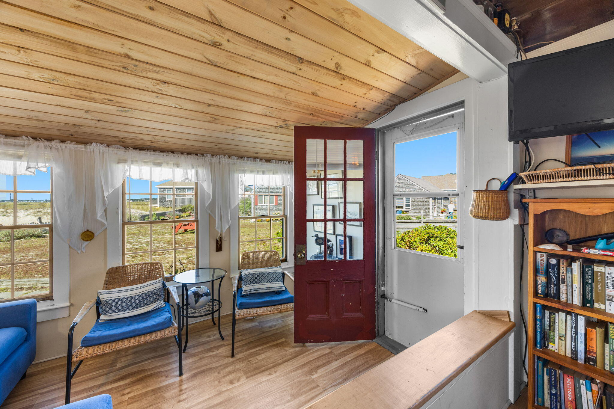 658 Shore Road, Unit 8 Truro, MA 02666 - Photo 15 of 51 15-web-or-mls-658-shore-rd