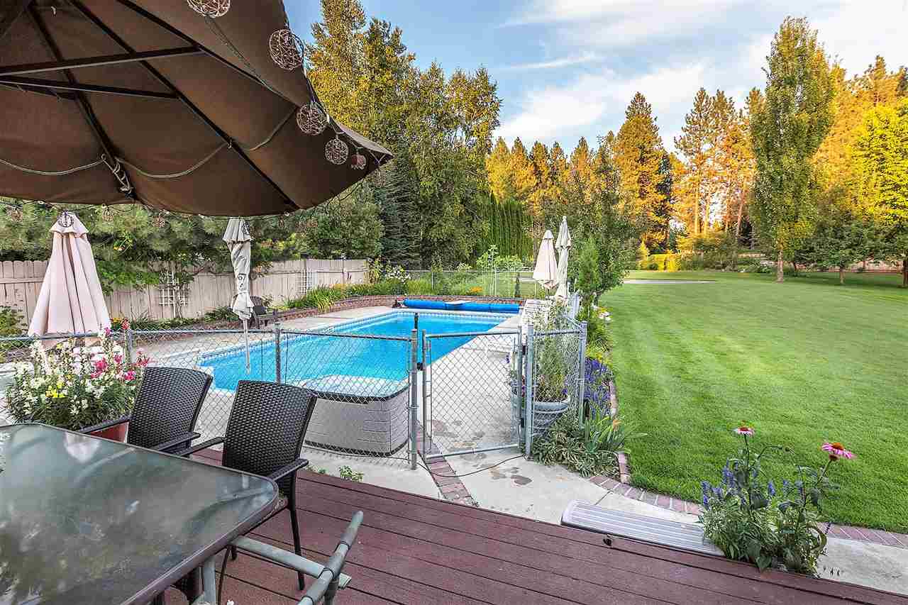 15724 North Fairview Road Mead, WA 99021 - Photo 2 of 20