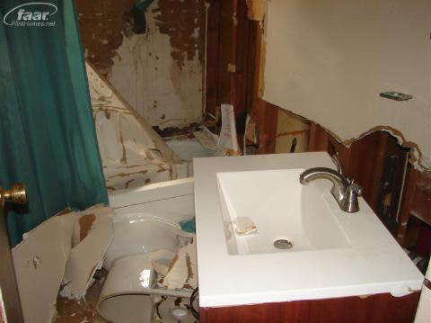 5409 Farmhill Road Flint, MI 48505 - Photo 6 of 12 20110970-5.JPG