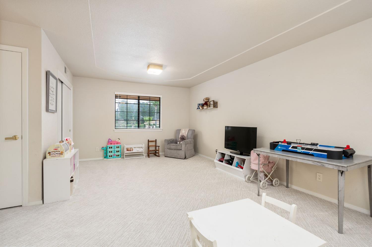 9981 North Madison Ridge Road Fresno, CA 93720 - Photo 15 of 56