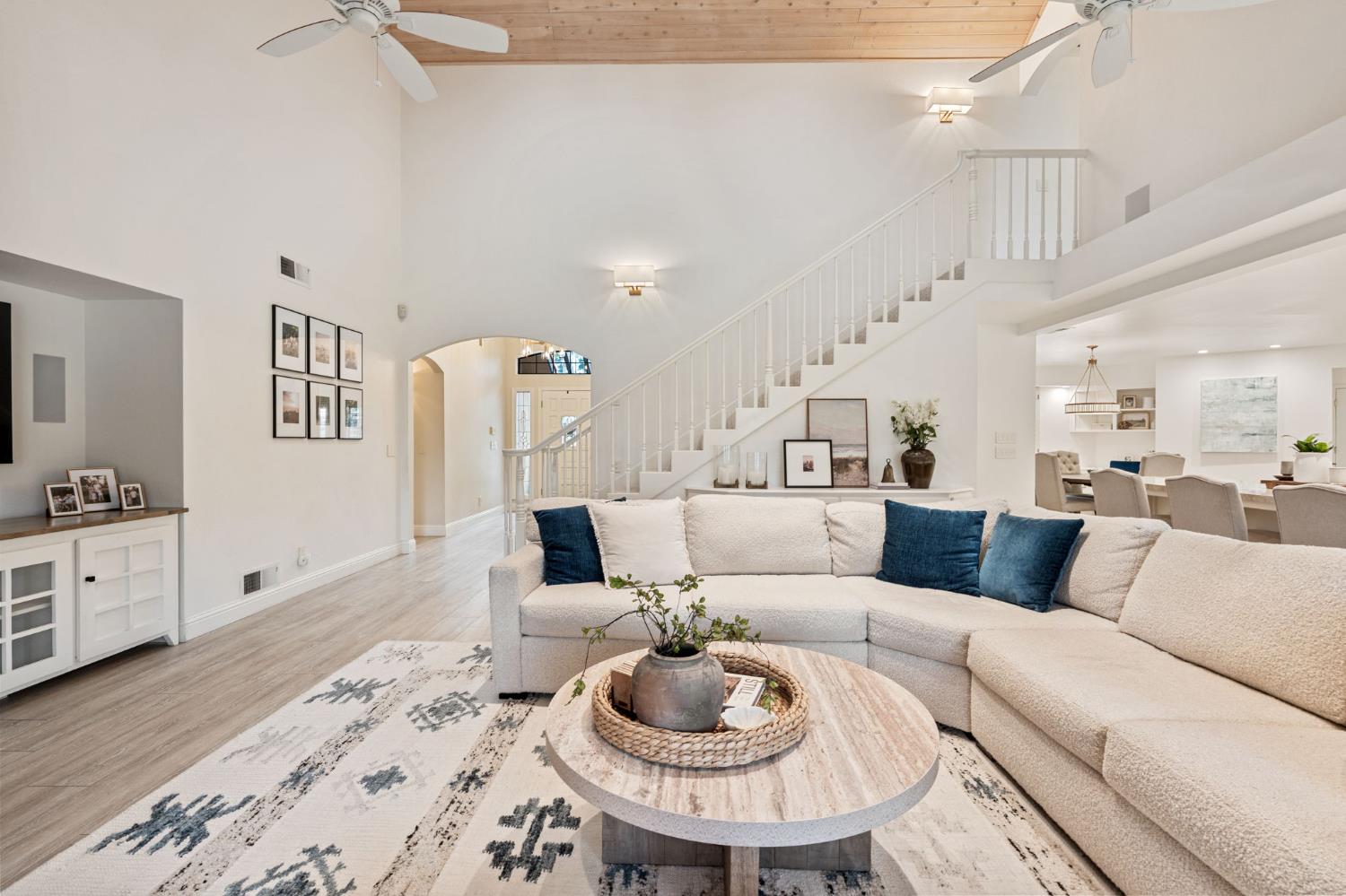 9981 North Madison Ridge Road Fresno, CA 93720 - Photo 5 of 56