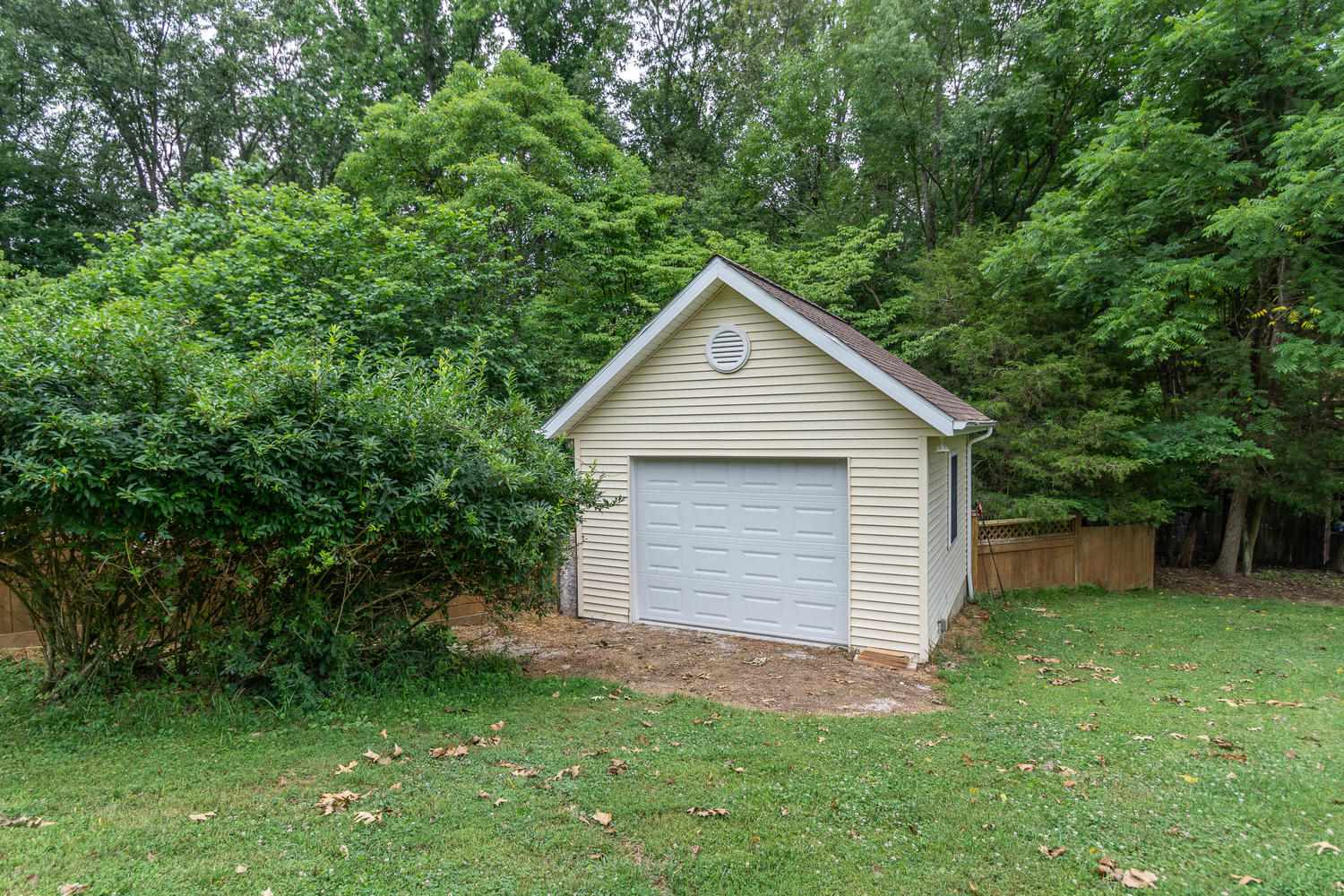 6565 East Lampkins Ridge Road Bloomington, IN 47401 - Photo 36 of 36 Gallery Image 36