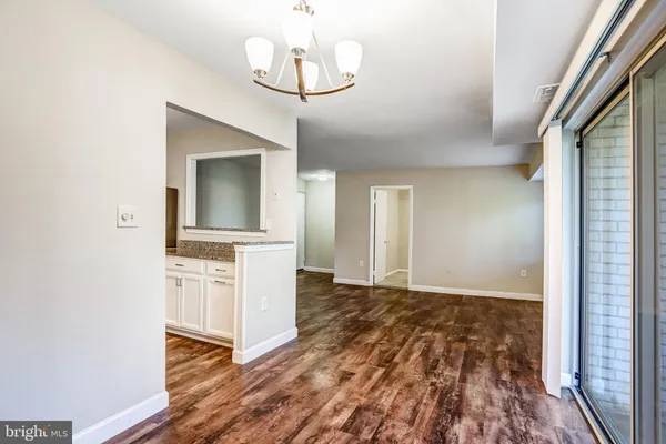 $2,000 | 12215 Braxfield Court, Unit 106, Rockville, MD 20852