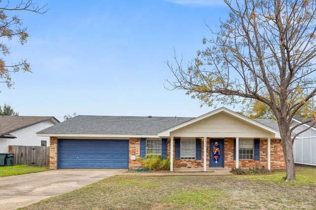 $2,075 | 3910 Hillside Drive, Round Rock, TX 78681