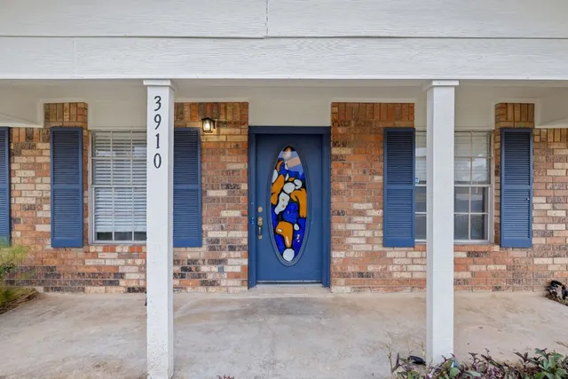 $2,075 | 3910 Hillside Drive, Round Rock, TX 78681