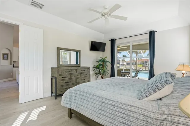 $899,000 | 5267 Stratford Court, Cape Coral, FL 33904