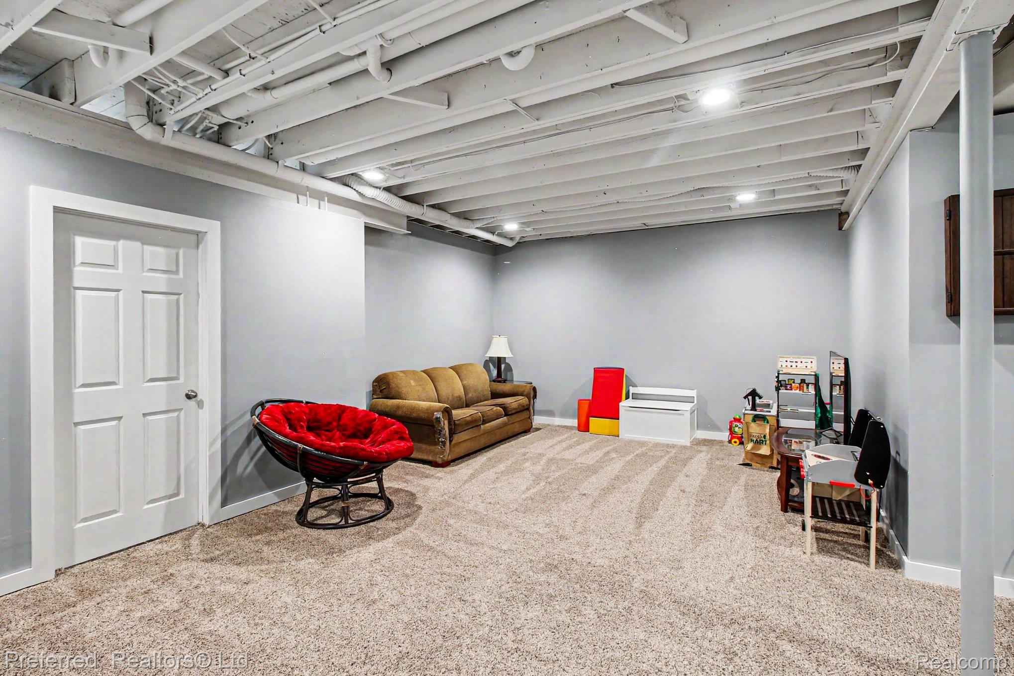6366 Dutcher Road Howell, MI 48843 - Photo 18 of 33 022_file_7776.jpg