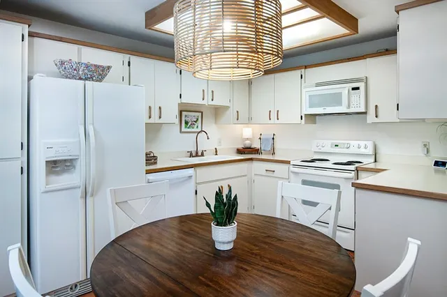 $568,000 | 110 Amy Ann Lane, Vero Beach, FL 32963